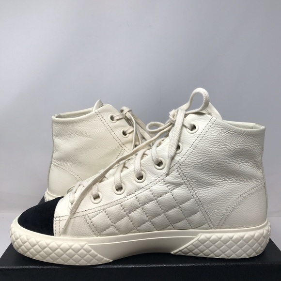 CHANEL 21B Quilted Lambskin High Top Sneaker Ivory Black Suede Cap Toe Size 37.5 - Picture 12 of 12